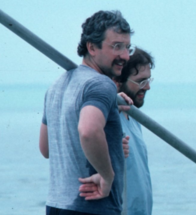Hank Mullins (left) with doctoral student Willis Newman during Syracuse University’s Florida Advanced Marine Field Course in 1987.