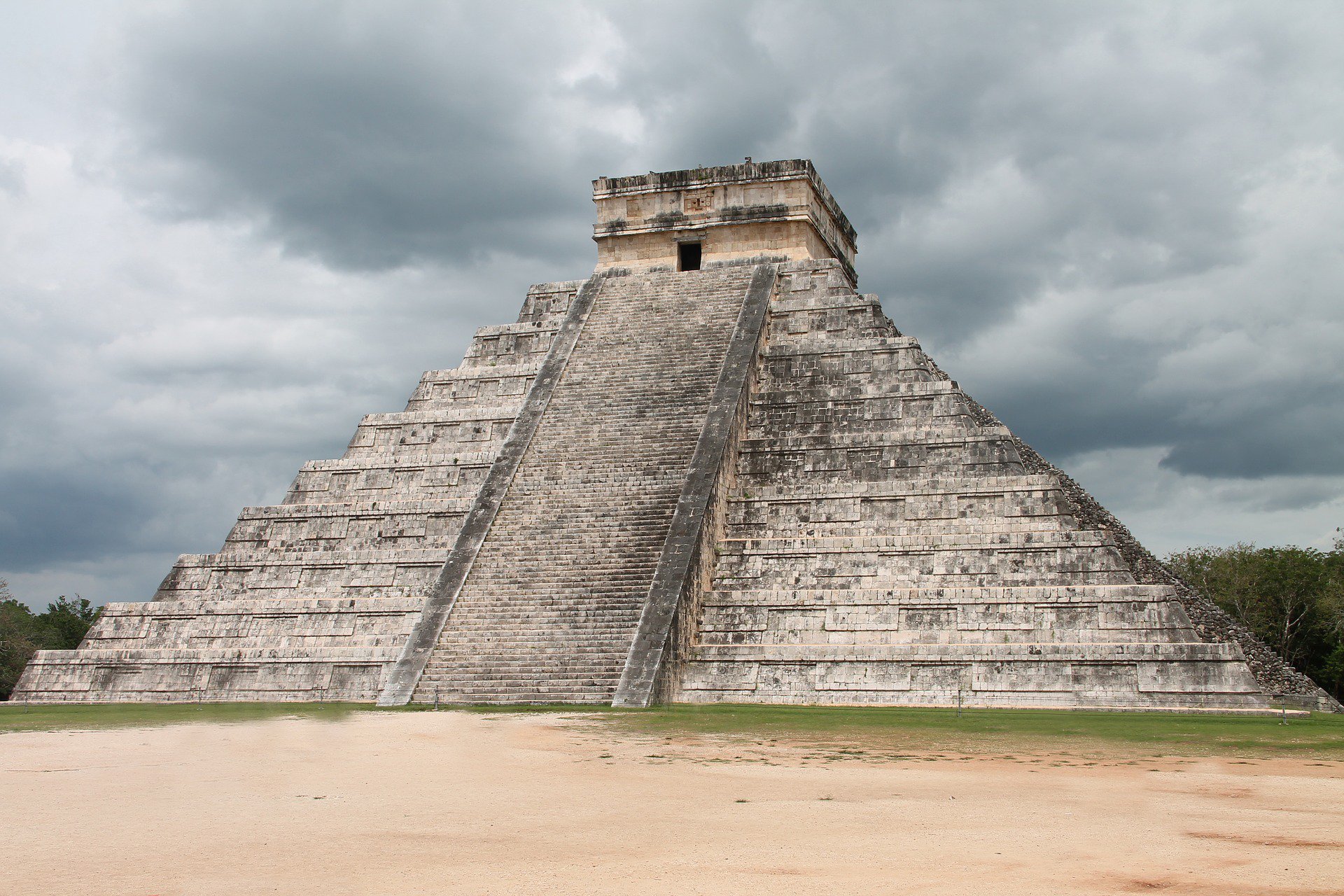 Chichén-Itza Mexico Pyramid Maya Architecture
